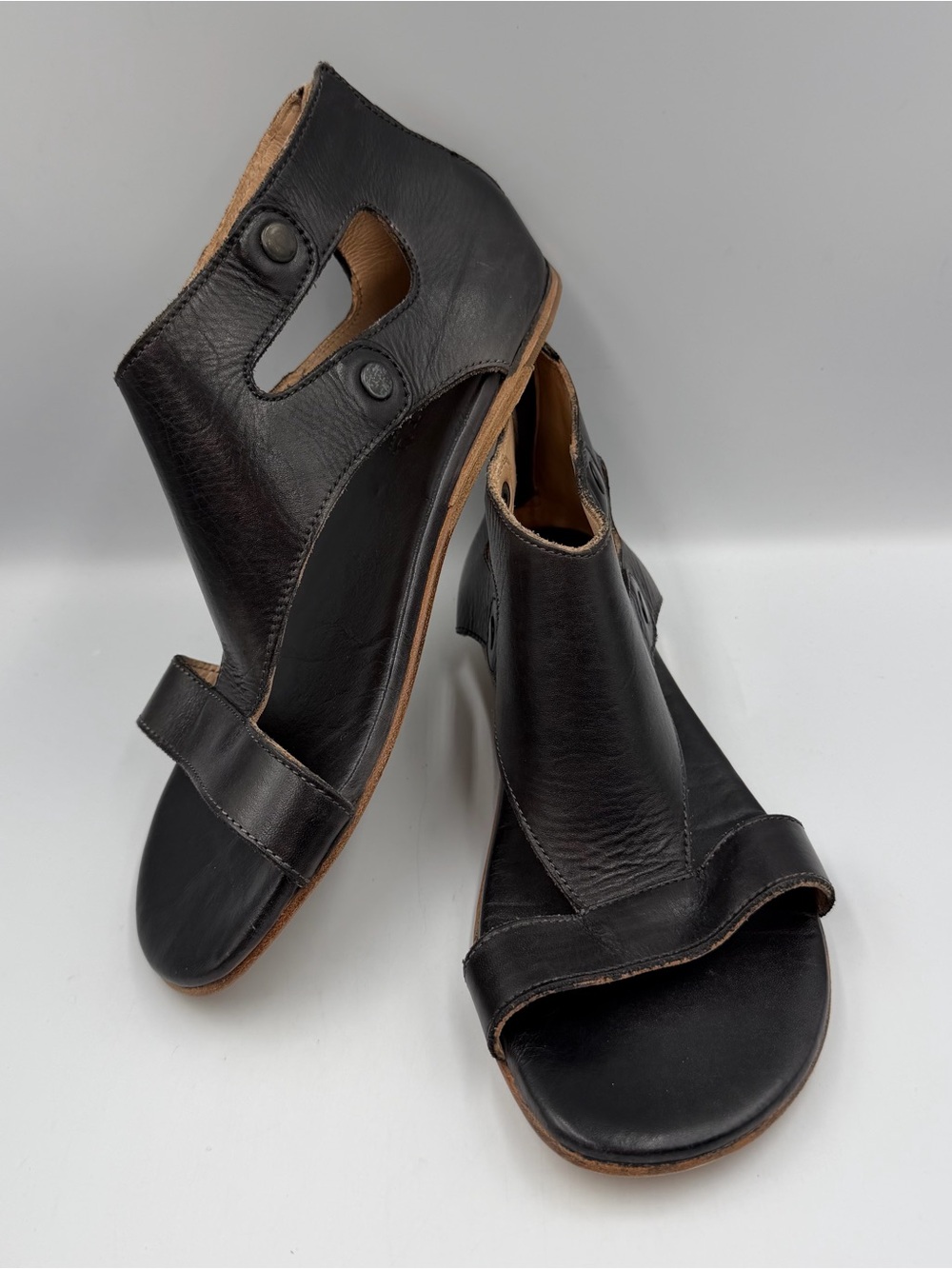Bed Stu Soto Black Leather Sandals Womens 9.5 Cut Out Gladiator Boho Studs Zip